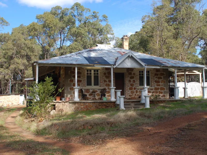Iconic Stone Homestead Cr 1930s