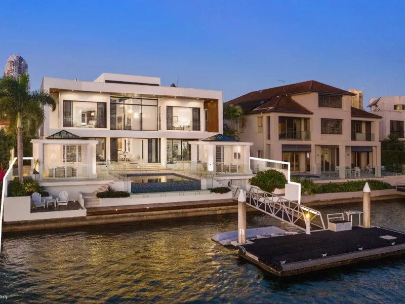 The Ultimate in Main River Luxury