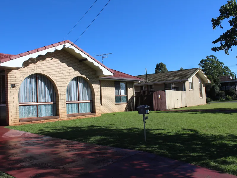 Excellent location in Wilsonton Heights