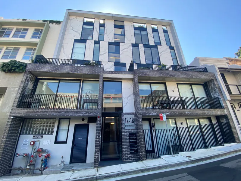 Fully furnished modern studio including all utilities
