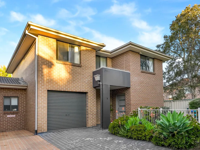 Outstanding four bedroom townhouse in ideal location