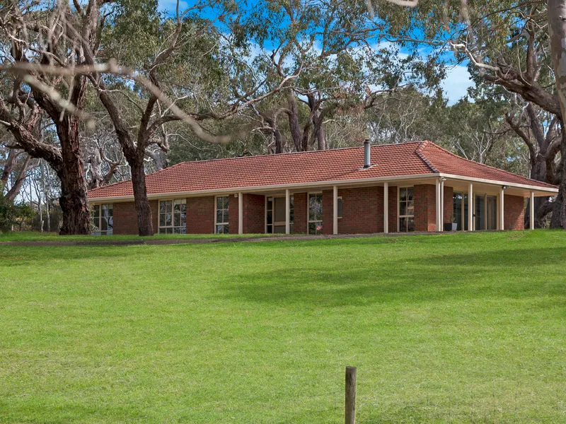 A LIFESTYLE RETREAT ON 1 HECTARE
