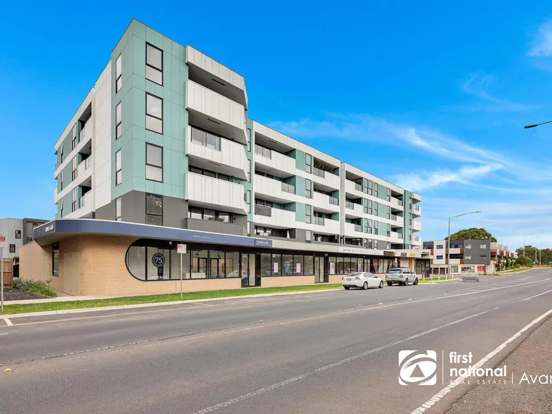 Near new perfect starter that is conveniently located.