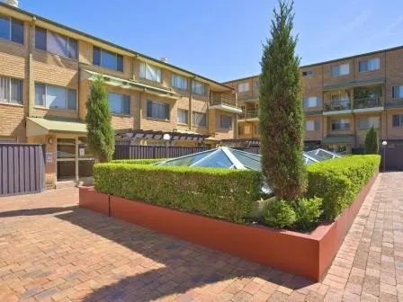 LOVELY TWO BEDROOMS APARTMENT IN THE HEART OF REDFERN