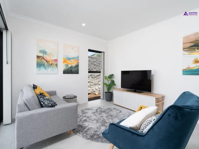 Brand New, 'Lock n Leave' and Central to Fremantle/Garden City/Swan River