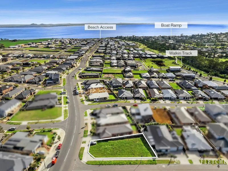 LARGE BLOCK WITH POTENTIAL BAY VIEWS