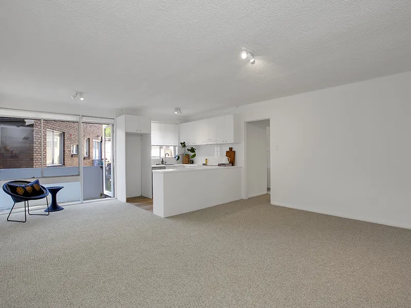 Fully renovated apartment with undercover car parking 
