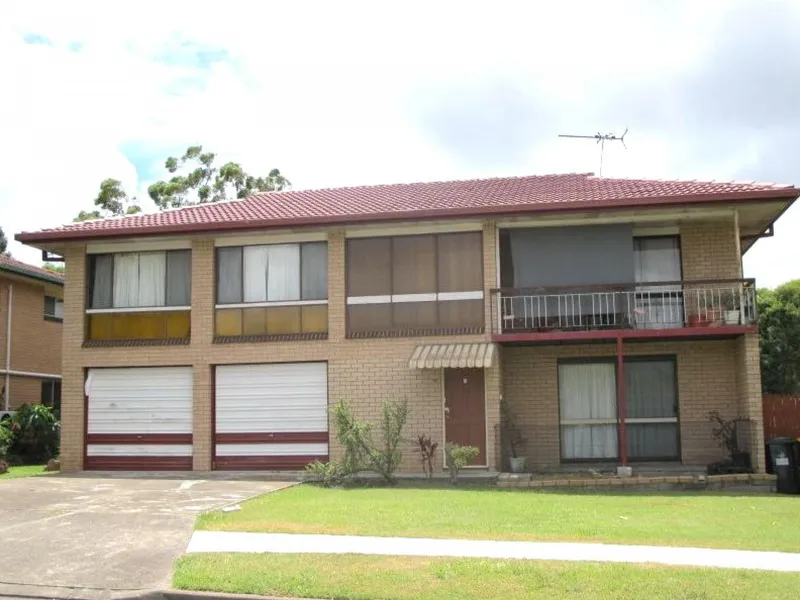 Fully Furnished with Perfect Location ** 10 mins walk to Garden City **