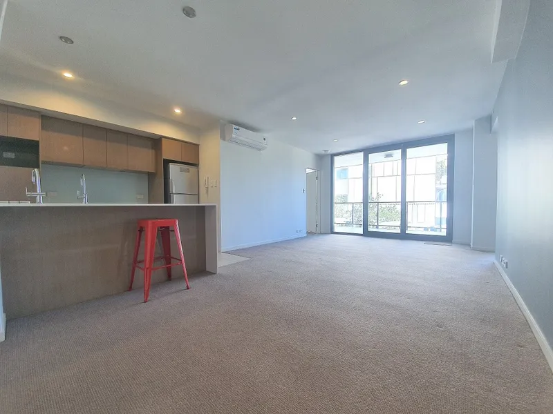 STUNNING TWO BEDROOM APARTMENT IN PRIME LOCATION