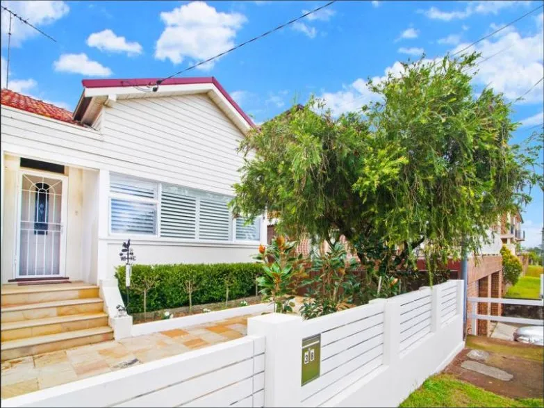 House 3 Bedroom House in Center of Maroubra Junction