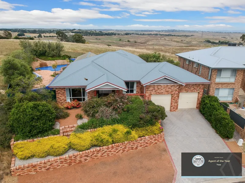Spacious family home with views and a pool