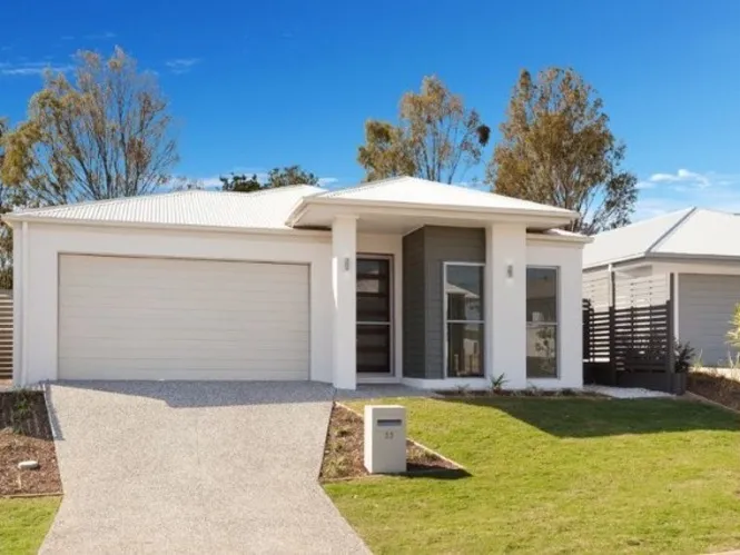 Character Filled Residence In The Heart Of NUDGEE!