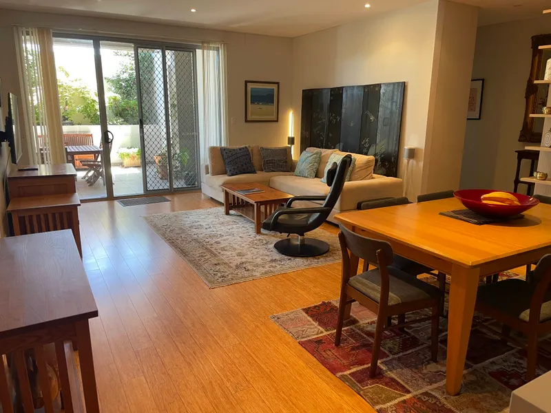 Private Lower North Shore furnished apartment minutes from Sydney CBD