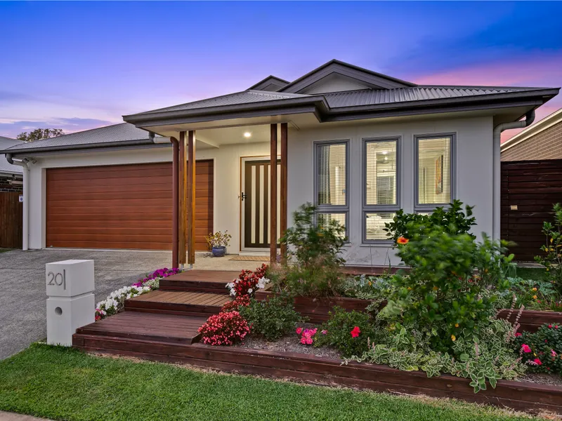 Luxury Home with Pool – low maintenance lifestyle!