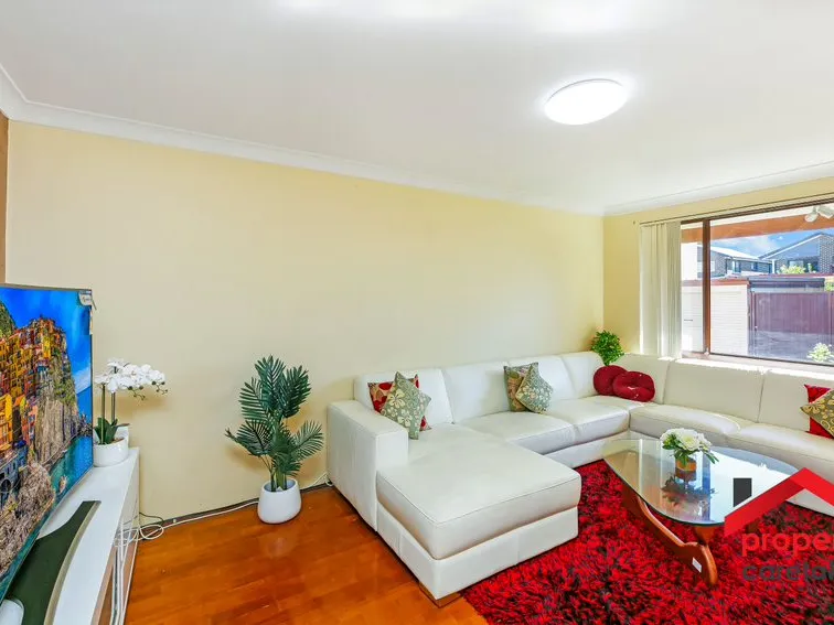 Townhouse for sale in Macquarie Fields Selective School catchment !!!