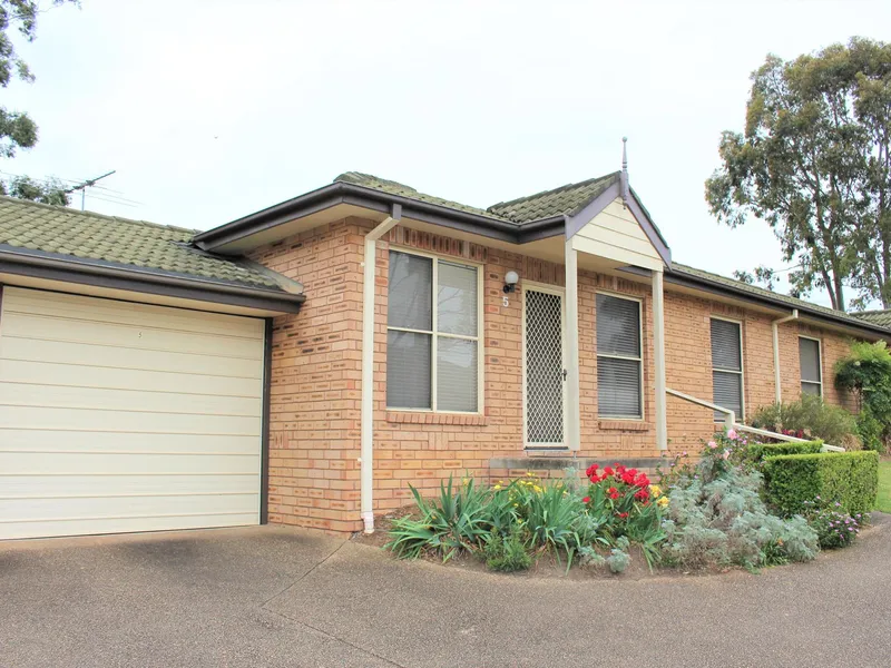 SIMPLY BEAUTIFUL VILLA IN GREAT LOCATION!