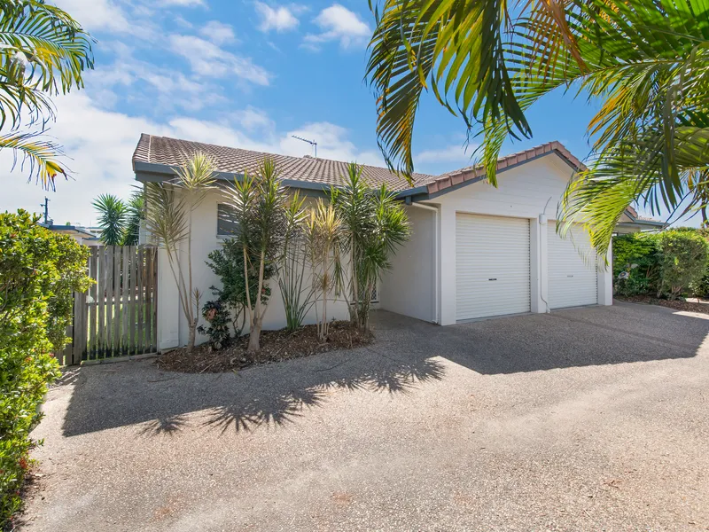 Modern Unit With All The Extra Touches!!