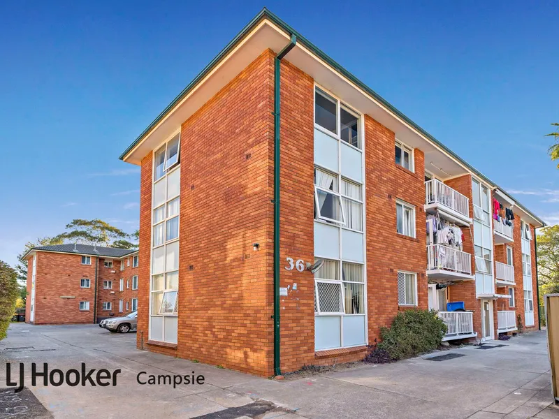 Conveniently Located 2 Bedroom Unit