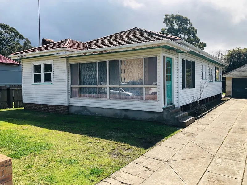 Spacious 5 bedroom home !