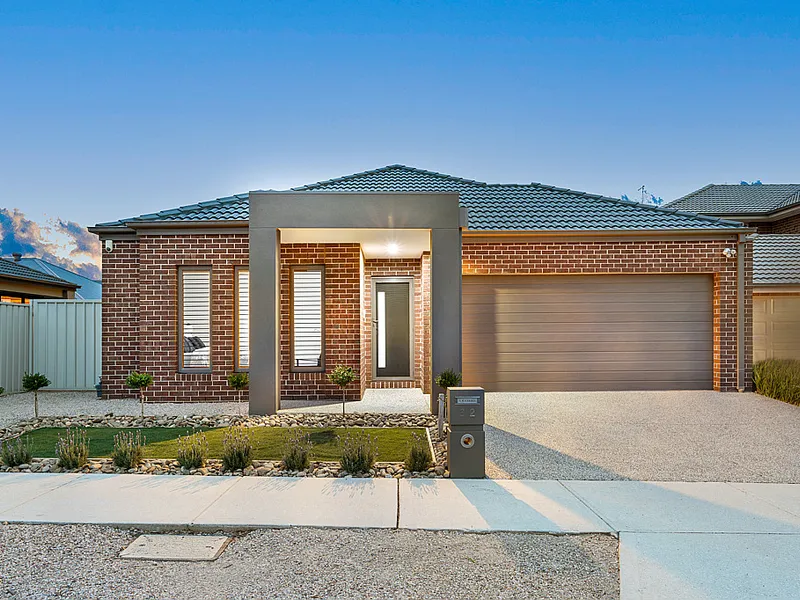 PROUDLY RAY WHITE DEER PARK