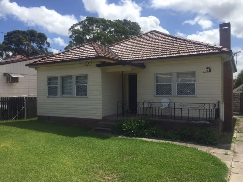 STUDENT SHARE HOUSE IN PRIME LOCATION