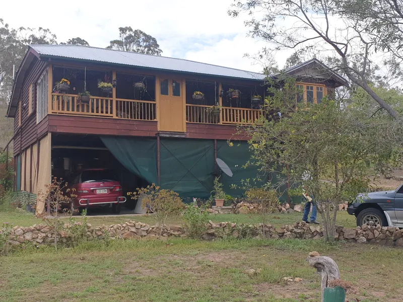 Charm, Charm, just Charming! 3 Bedroom 1 bathroom on 10.08Ha 