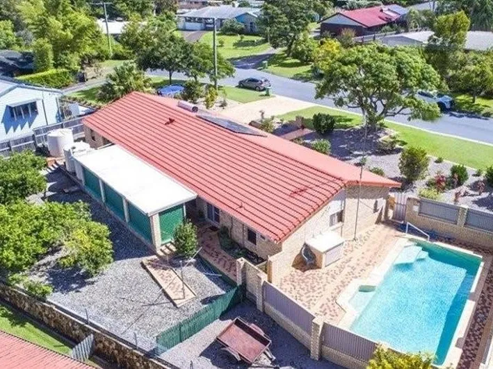 Spacious Family Home with a Pool