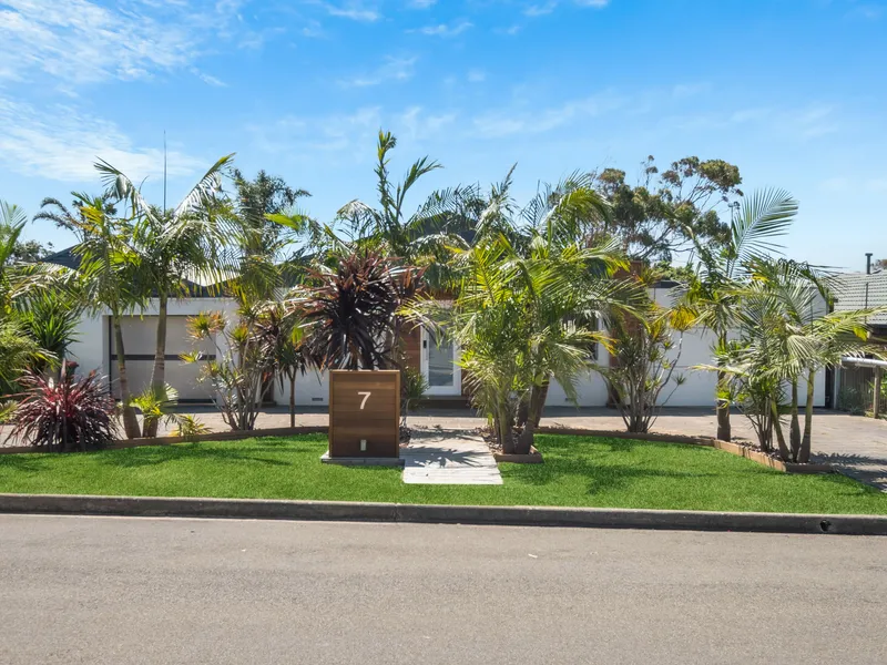 The Perfect Coastal Home - less than a 10 minute walk to the beach!