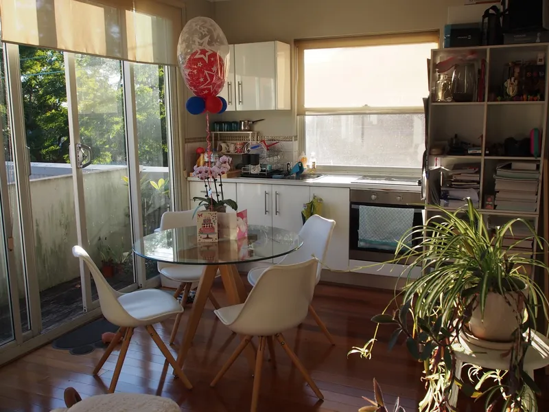 MODERN ONE BEDROOM APARTMENT