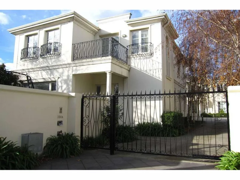 Spacious & luxurious family home