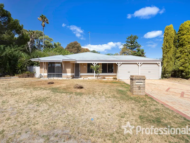 FAMILY HOME ON A HUGE BLOCK IN OLD LAGOON ESTATE YANCHEP