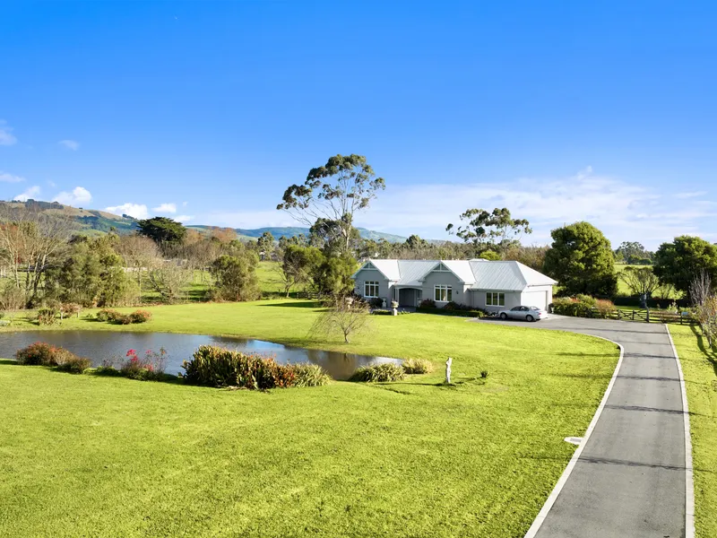 Luxury Living with Stunning Country Views