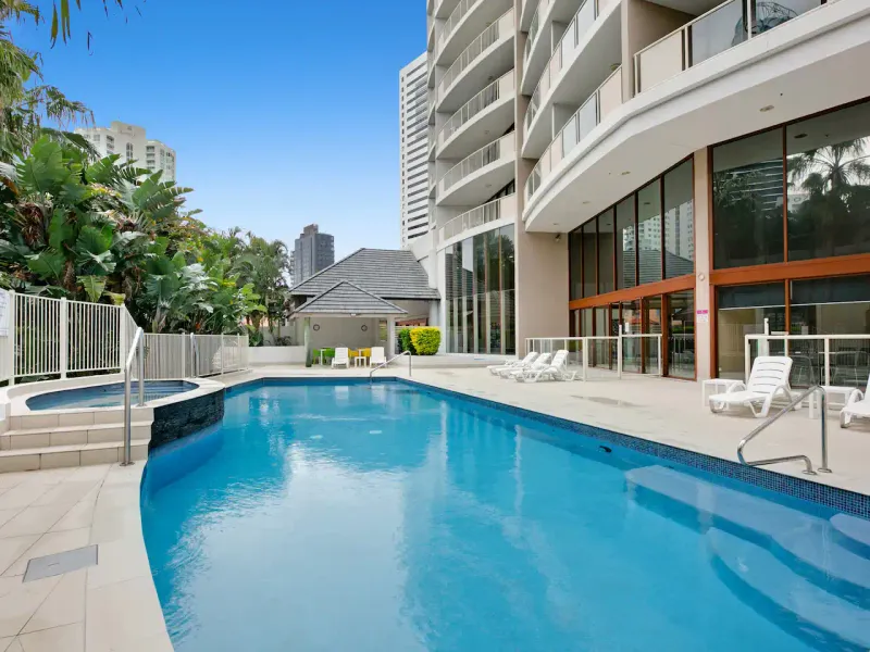Furnished 1 Bedroom Apartment in the Heart of Broadbeach