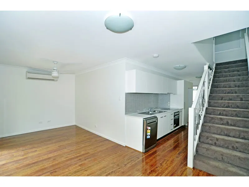 2 Bed 2 Bath convenient inner city living!