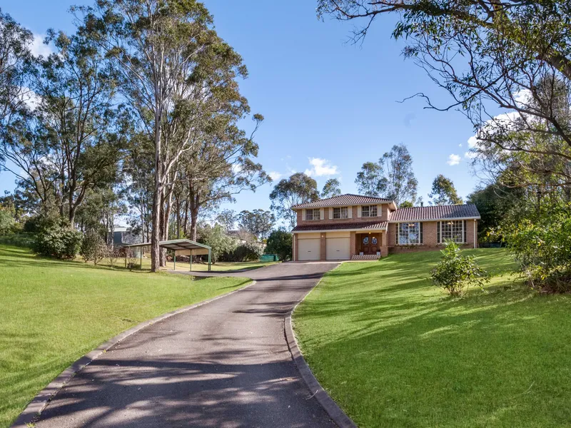 Whisper Quiet Acreage Gem!