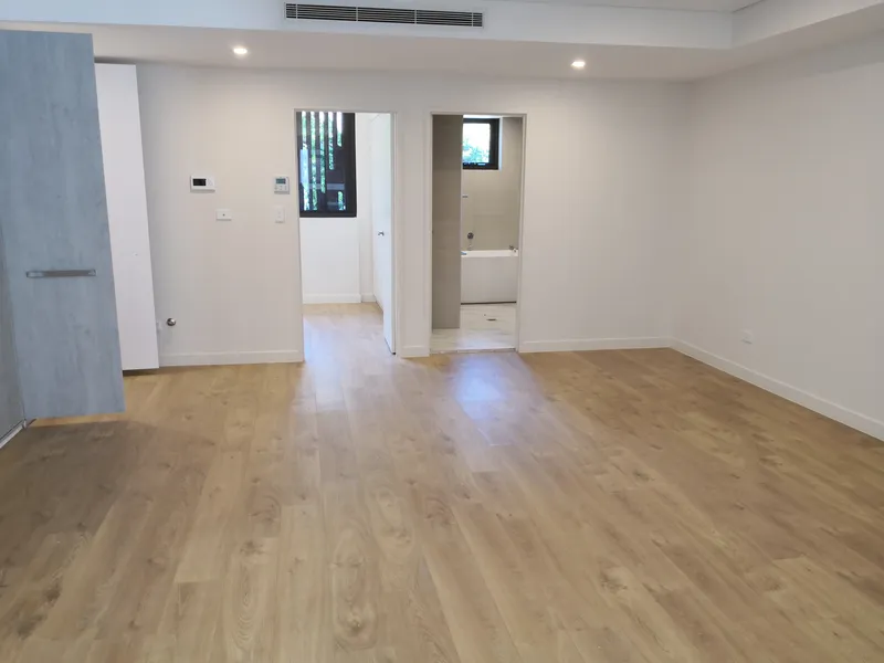 LUXURY, LIFESTYLE FOR YOUNG COUPLE AND STUDENT  OCCUPIERS!!! “MUST INSPECT”