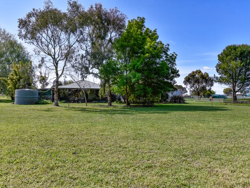 COUNTRY HOME✔ SHEDS✔ ANIMALS✔