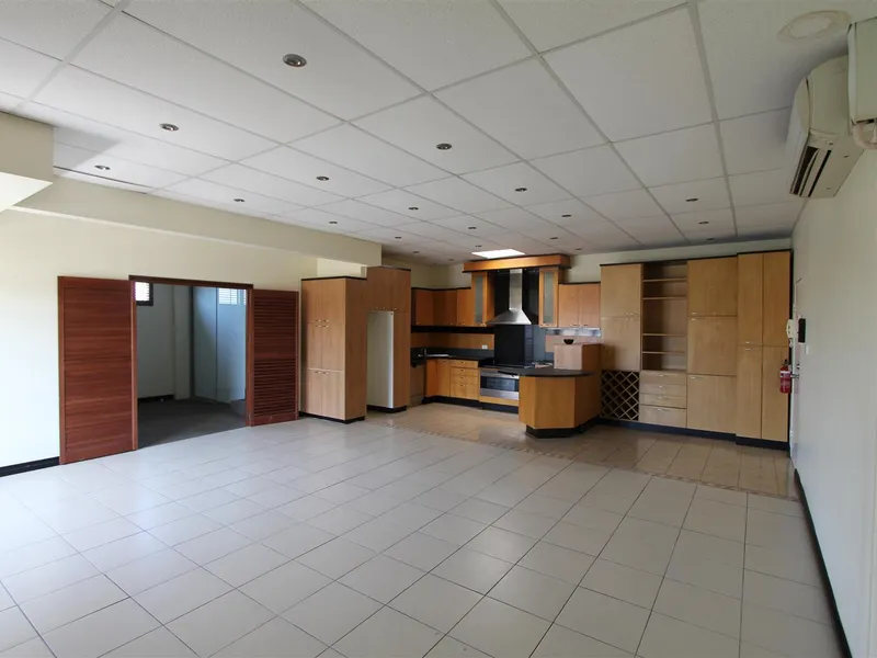 WELL APPOINTED ONE BEDROOM UNIT