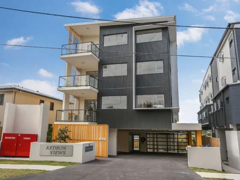 BOUTIQUE UNIT IDEALLY LOCATED IN KEDRON!