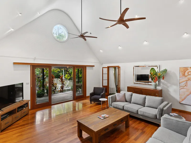 Secluded Ewingsdale Estate