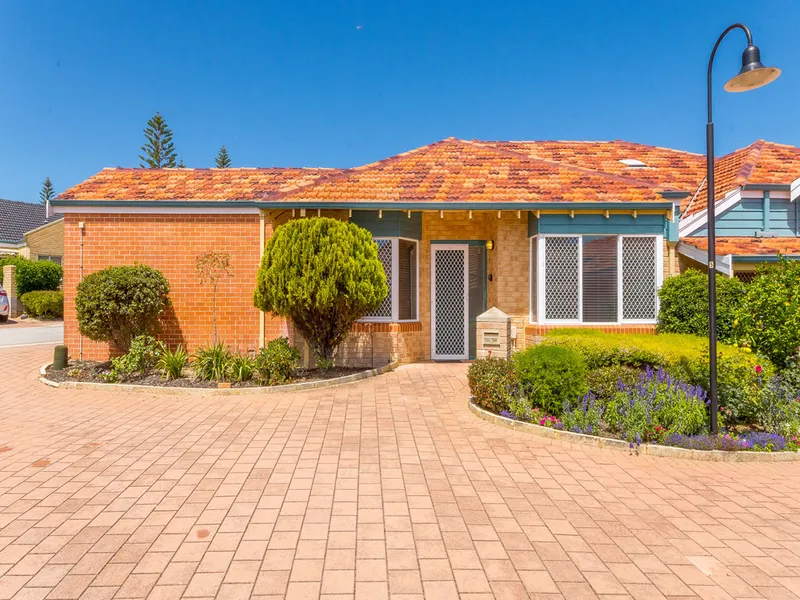 Cul de Sac Location - Please call for a viewing by appointment  23rd Dec - 5th January