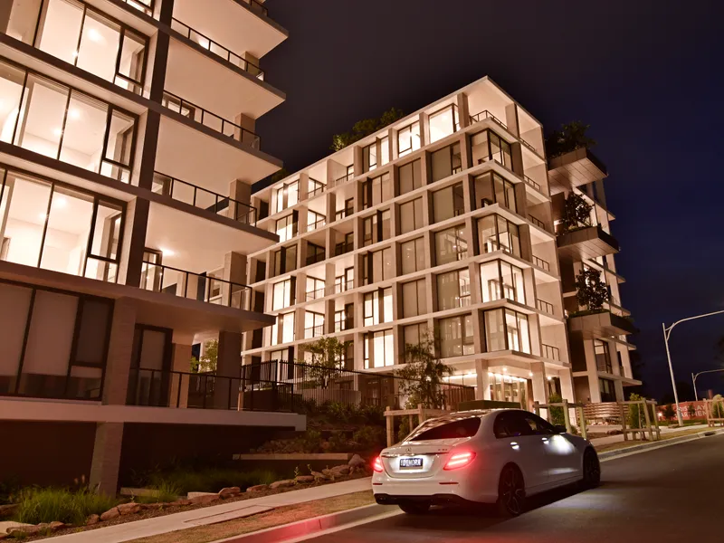 GROUND FLOOR | THREE  BEDROOM, TWO BATHROOM APARTMENT; READY TO MOVE IN