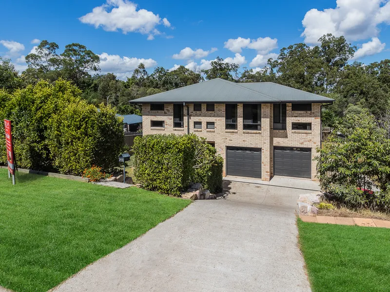 RARE OPPORTUNITY, OUTSTANDING POSITION, HUGE 2 LEVEL, FAMILY HOME!!