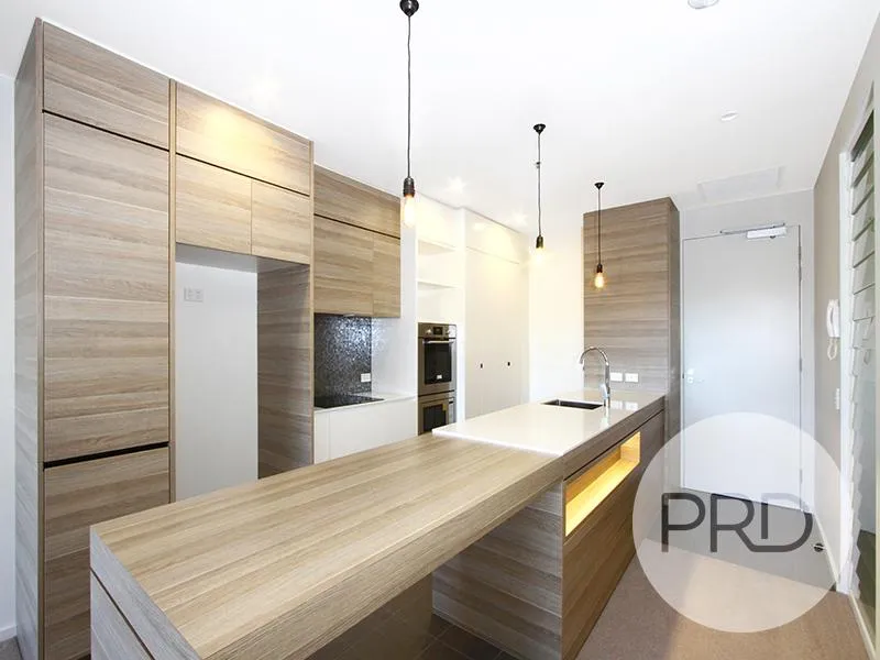 Apply now: 2 Bedroom apartment in the sought after Mayfair building!