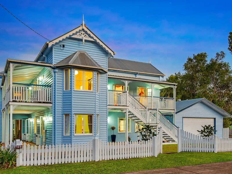 Fabulous Queenslander in Charming Hinterland Village