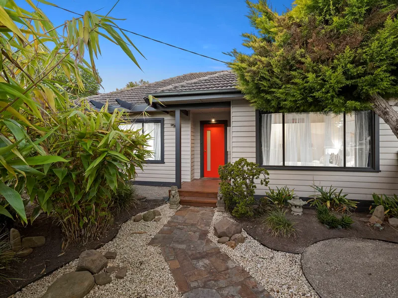 Craftsman Quality in a Carefree Landscape