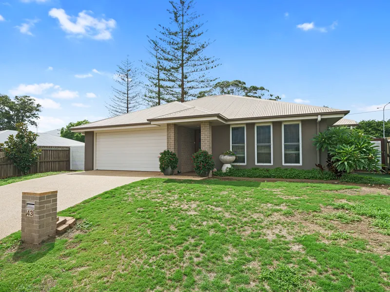 Love Living Here! Get 4 Living Zones. Fantastic.