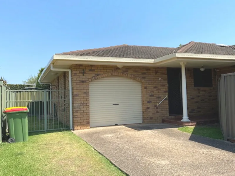 2 BEDROOM DUPLEX IN BURLEIGH COVE