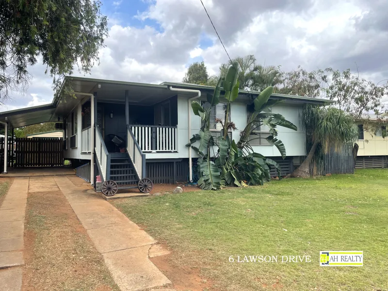 IDEAL INVESTMENT OR FIRST HOME - 10.5% RETURNS - NICELY RENOVATED WITH MODERN KITCHEN & DOUBLE BAY SHED!
