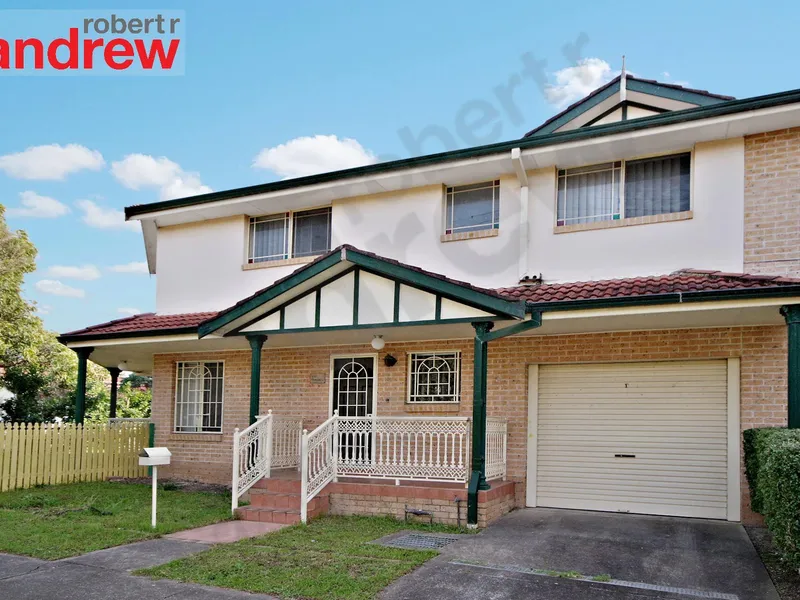 Spacious four bedroom townhouse